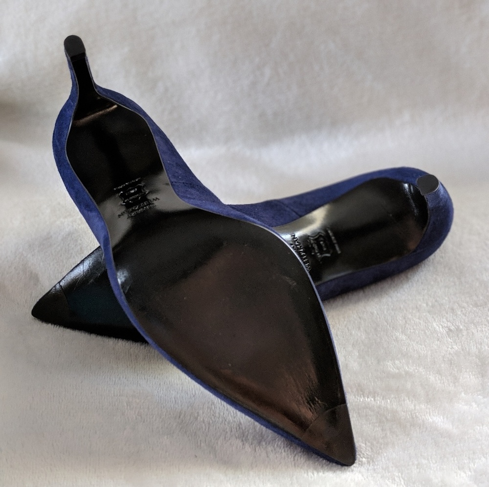 Stuart Weitzman navy pumps - Picture 3 of 5